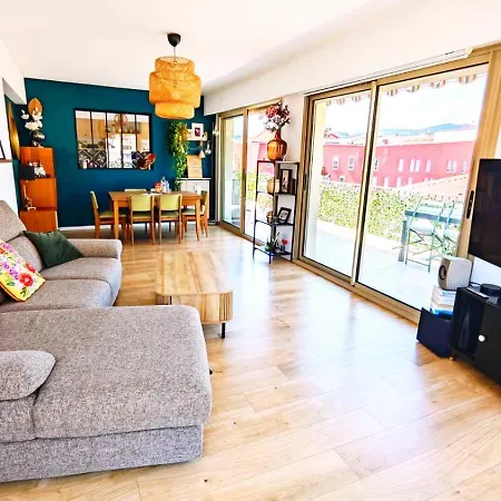 Apartmán 90m2, Climatise 3 *