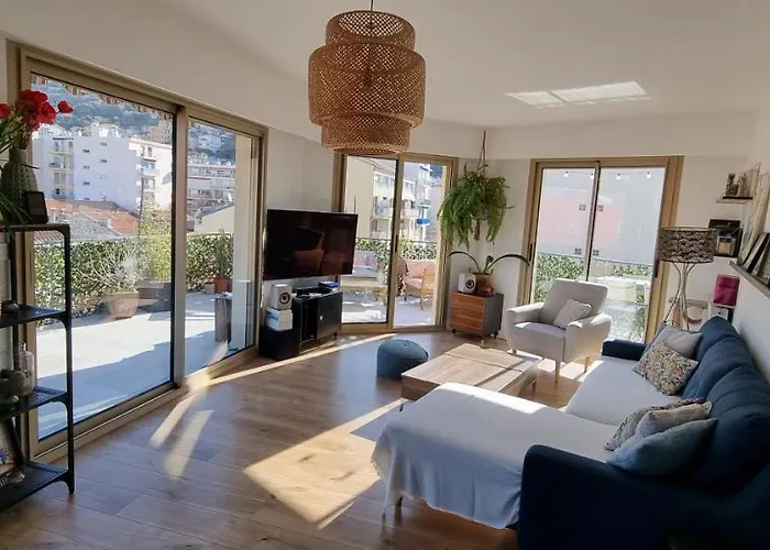 90m2, Climatisé 3 * Nizza